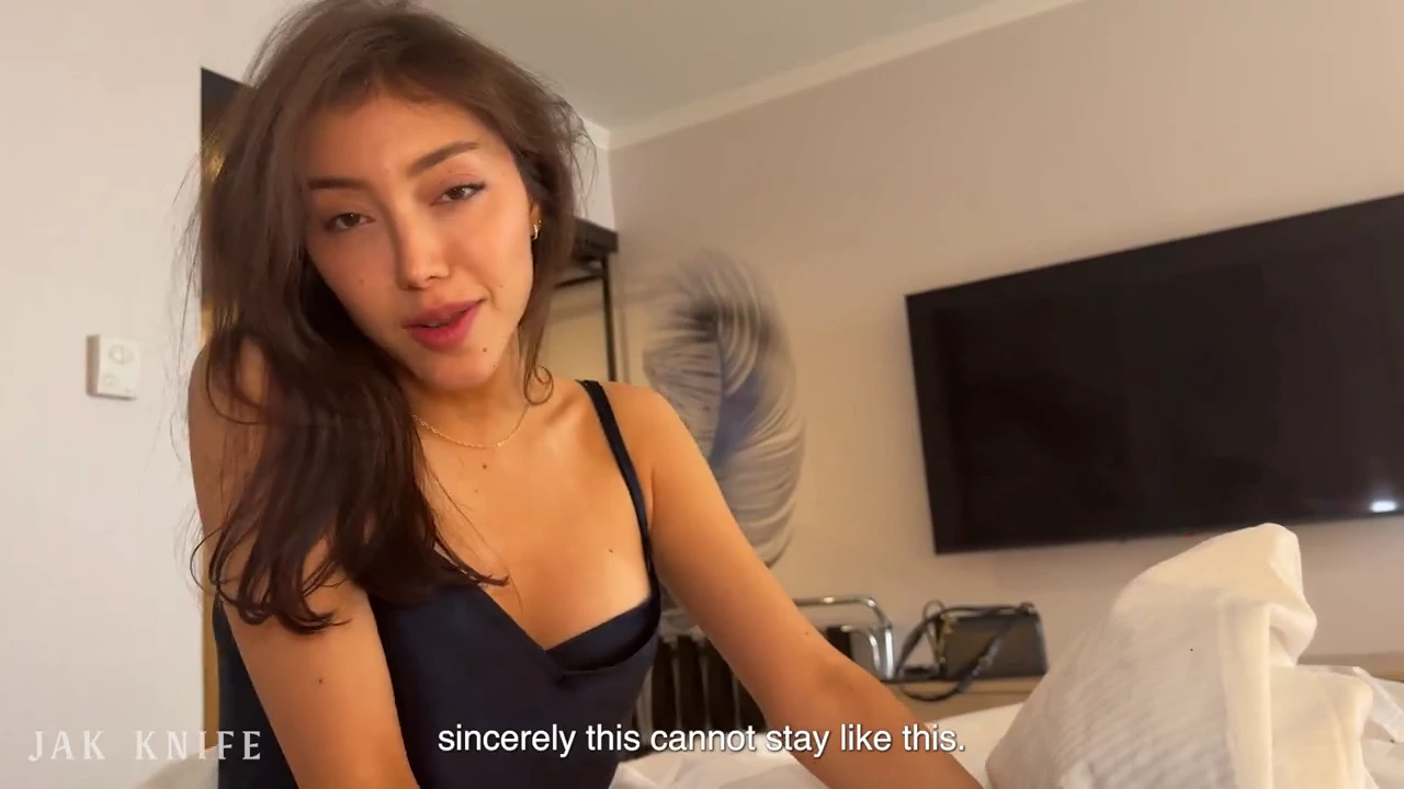 Hot Spanish beauty Ruth Lee uses body language to seduce American man. porn video
