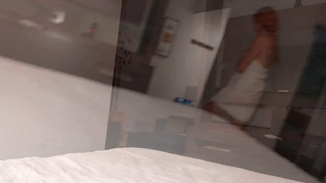 Red hair beauty Ely Clutch in hot scene in hotel room porn video